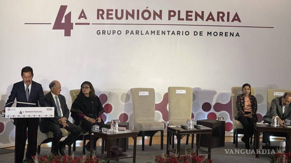 Arman pasarela de ‘corcholatas’ presidenciales en plenaria de Morena