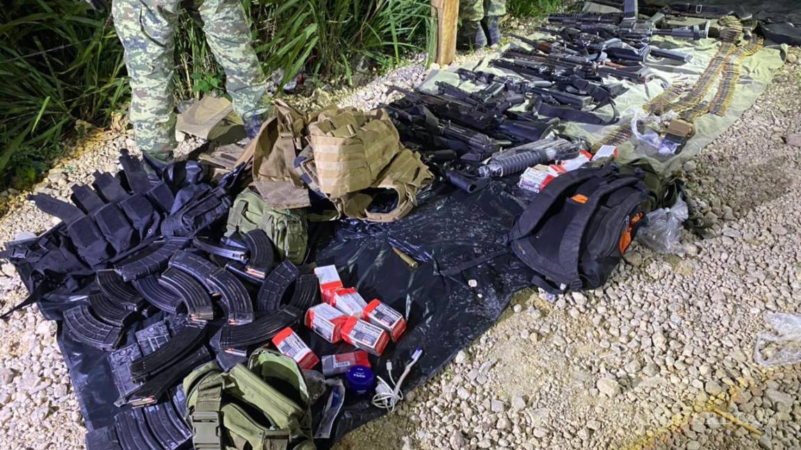 $!Sedena informó la detención de tres personas y el decomiso de armamento; mientras que pobladores se desplazaron a las montañas.