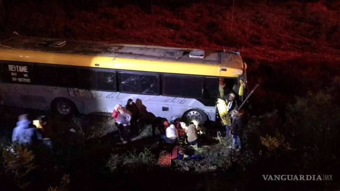 En Real de Catorce vuelca autobús turístico proveniente de Saltillo; hay 38 heridos