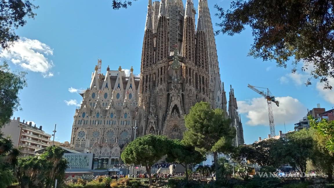 Tras años de trabajos terminan dos torres de la basílica de la Sagrada Familia en Barcelona