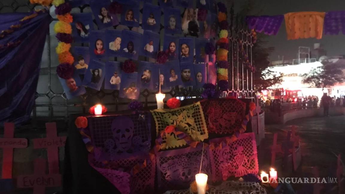 $!Por medio de donaciones y la colaboración de varias mayores y jóvenes de Saltillo, reunieron el material necesario para la ofrenda.