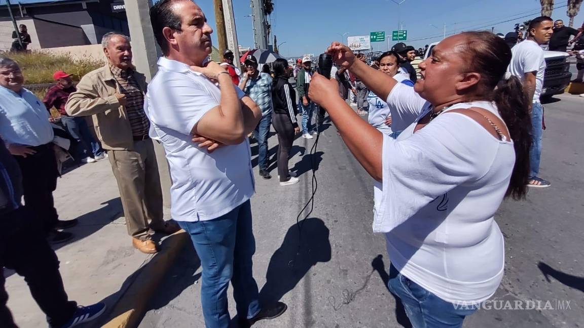 Saltillo: A golpes termina manifestación para regularizar autos chocolate