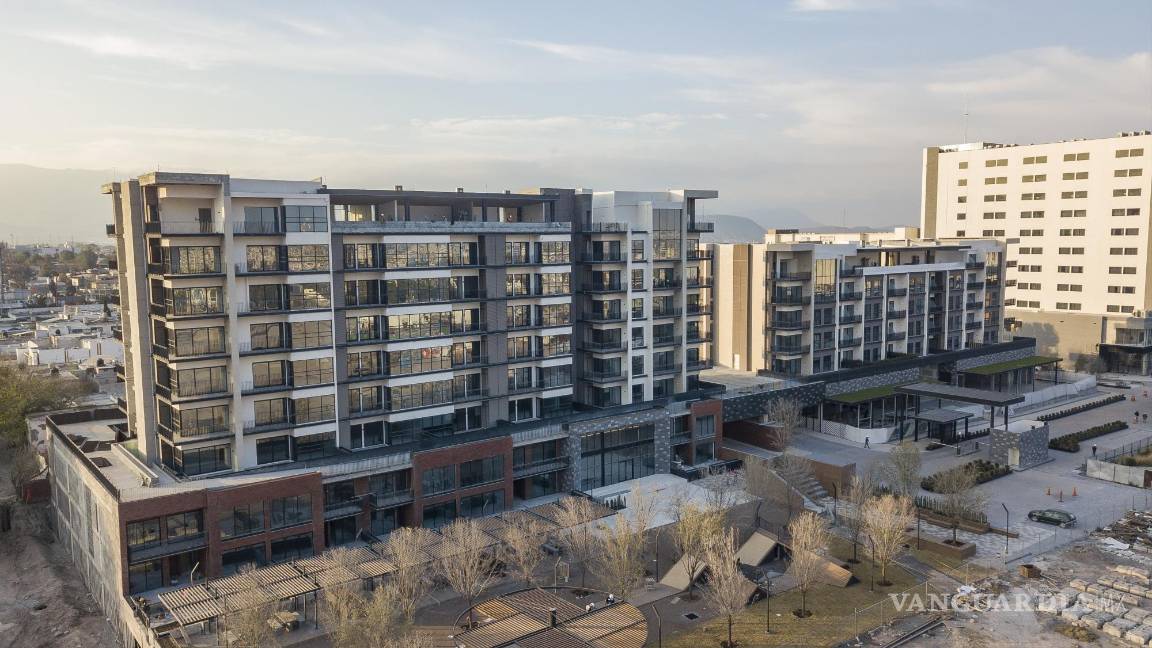 $!El abanico de clientes que ha llegado a esta zona residencial vertical es muy variada.