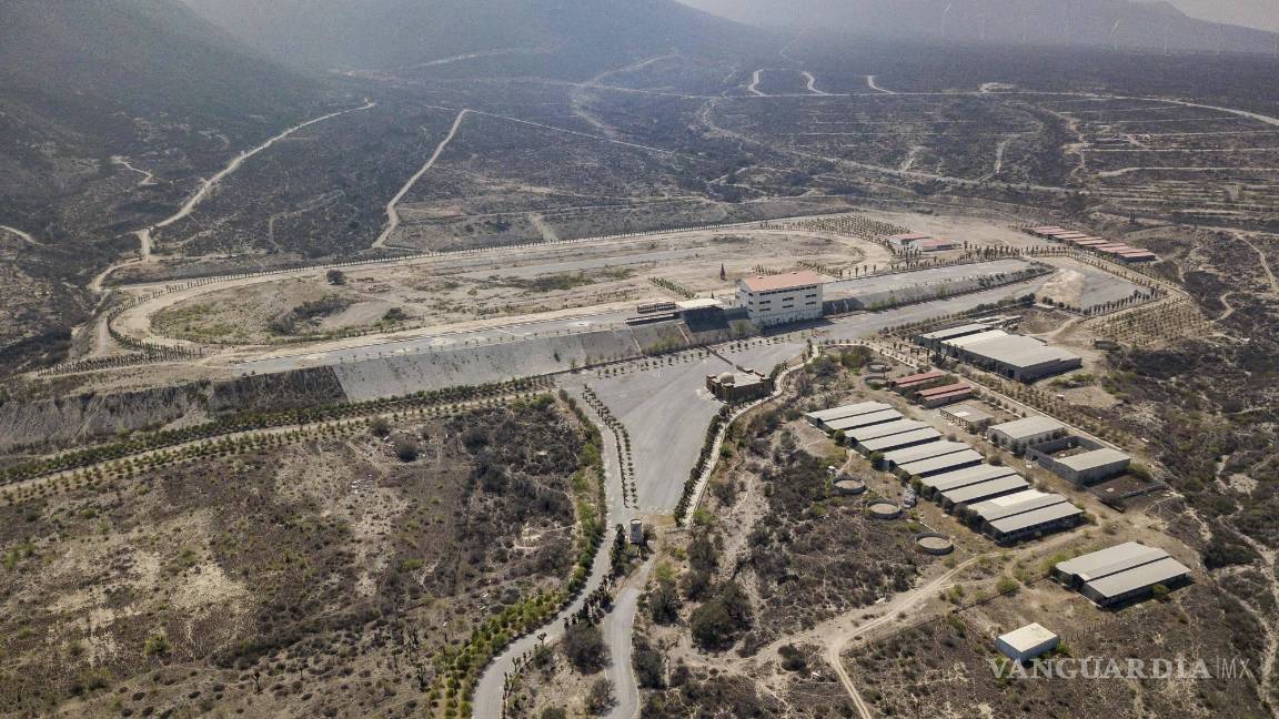 $!Desde hace meses, el terreno donde se instalaría Tesla fue delimitado y se han realizado algunas obras aledañas.