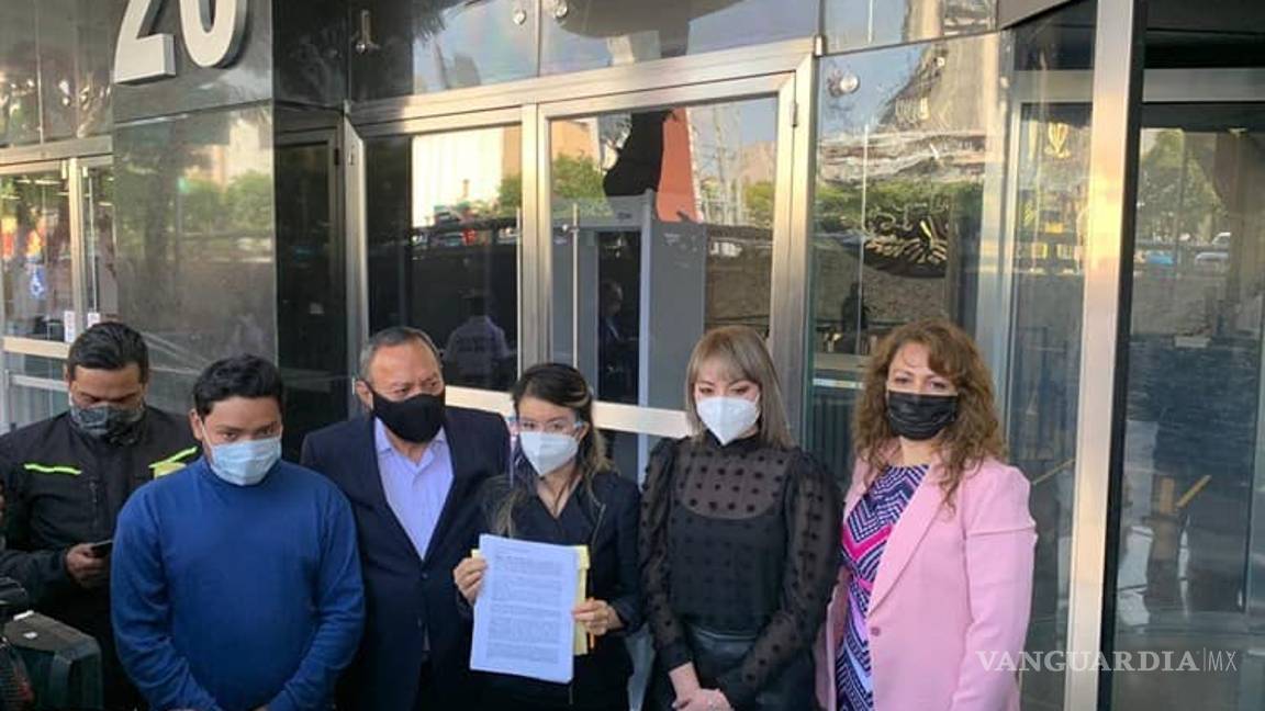 $!Padres de niños con cáncer denuncian a AMLO, Novelo, Alcocer y a empresa, por autorrobo de medicinas