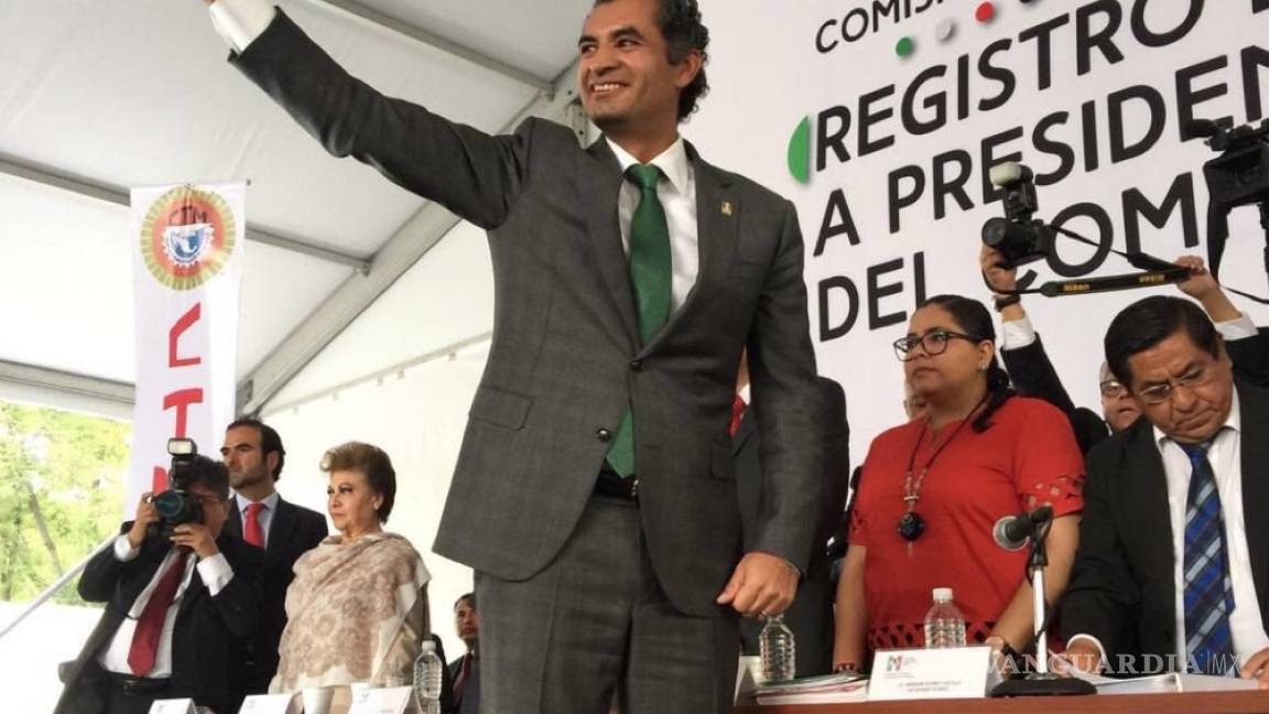 Ochoa se registra para la presidencia nacional del PRI, pide cambio y autocrítica