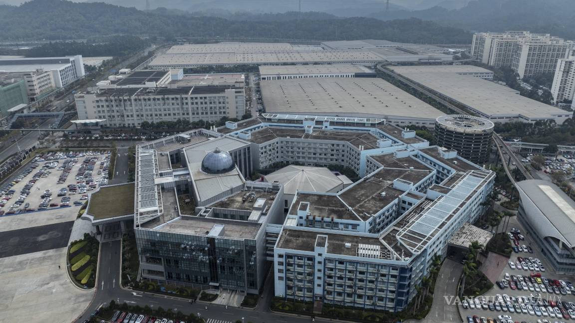 $!Sede de BYD. El mayor fabricante de autos eléctricos del mundo dijo que sus ganancias cayeron casi un tercio en primaverar debido a la competencia de precios