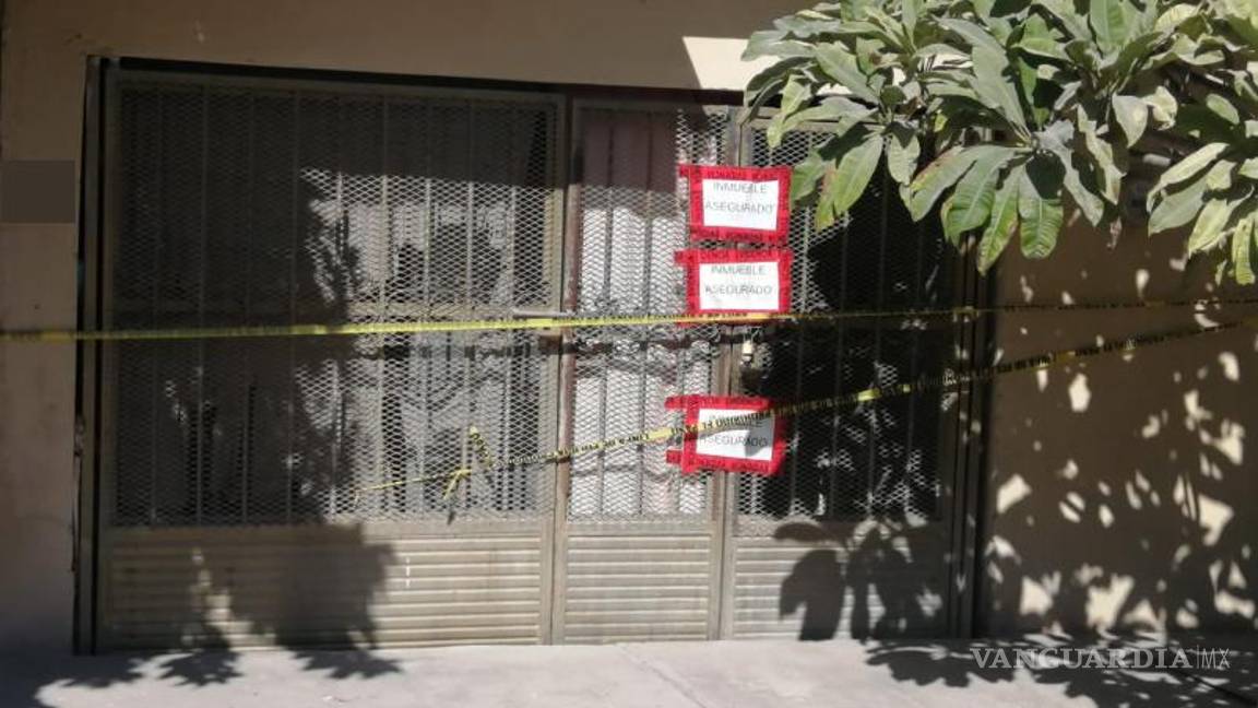 $!Por la ubicación del teléfono celular, los efectivos y la denunciante llegaron a las 21:15 horas al domicilio ubicado en calle Dalias, de la colonia Santa Rosalía de la ciudad de Gómez Palacio, Durango.