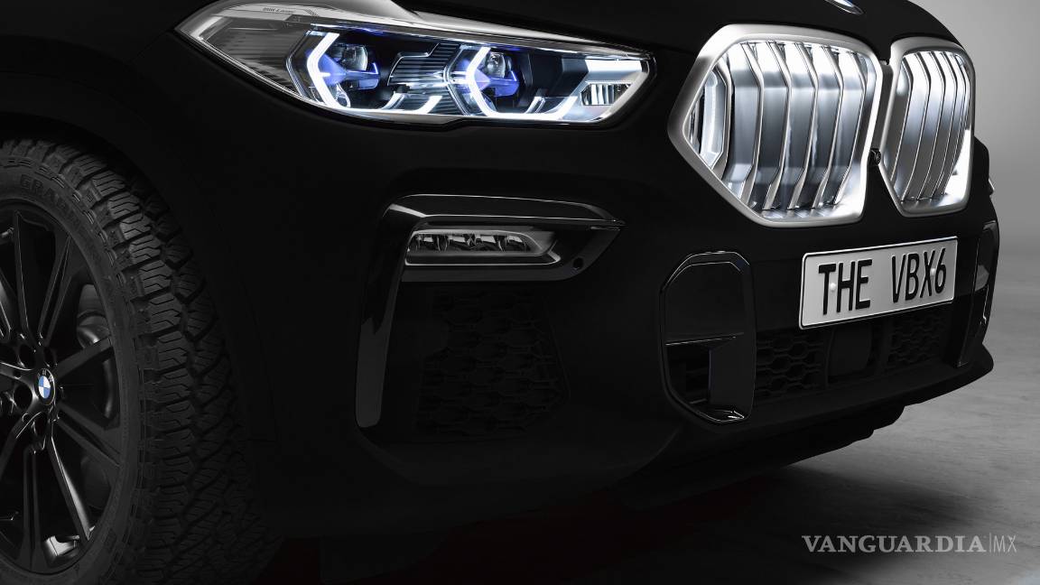 $!BMW X6 Vantablack, el auto color negro más oscuro del mundo