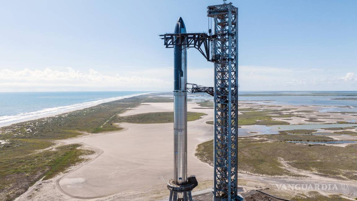 $!Starship, la nueva nave espacial gigante que está desarrollando la compañía de cohetes Elon Musk en una instalación de SpaceX cerca de Boca Chica, Texas.