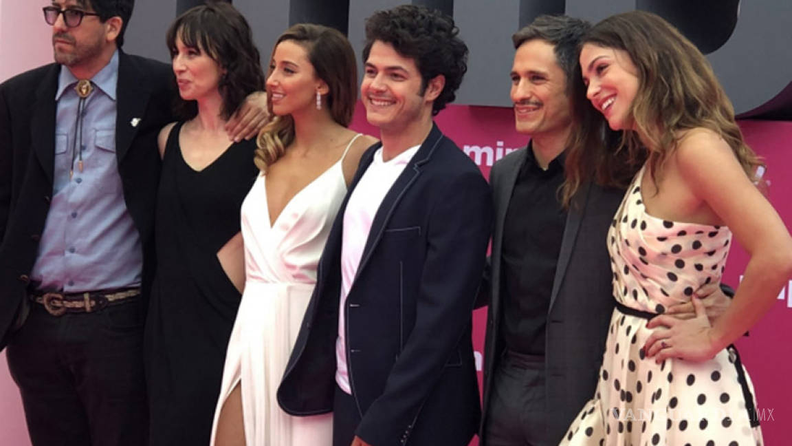 Gael García Bernal presenta en Cannes 'Aquí en la tierra'