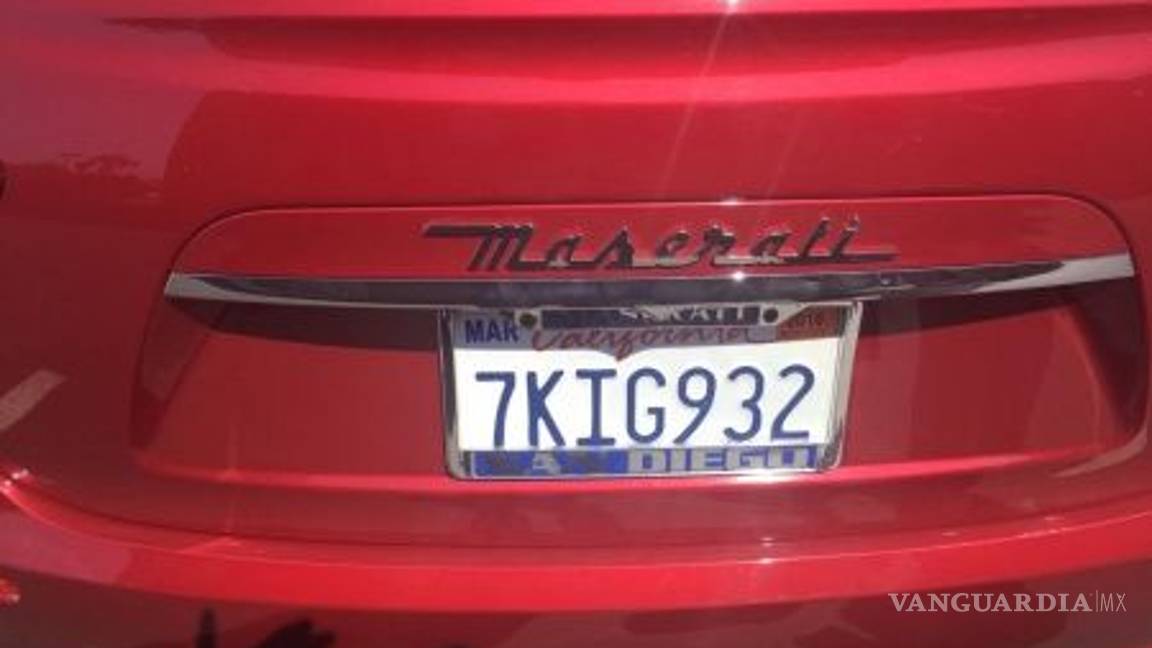 $!Agarran a Malova subiéndose a un Maserati