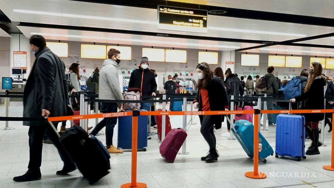 $!Buscan saltillenses vacunarse en Estados Unidos ante lentitud de proceso en México