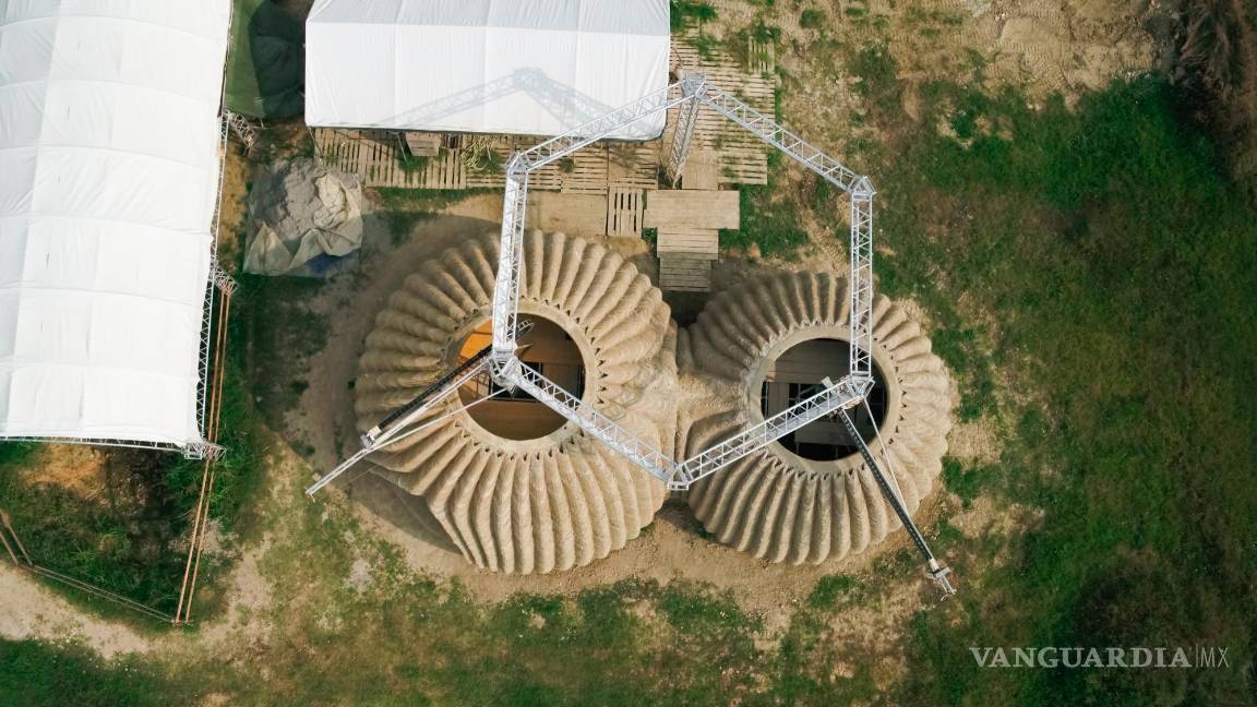 $!Proceso de impresión de la casa TECLA en una toma cenital. EFE/Ricardo Segura/MCA/Iago Corazza