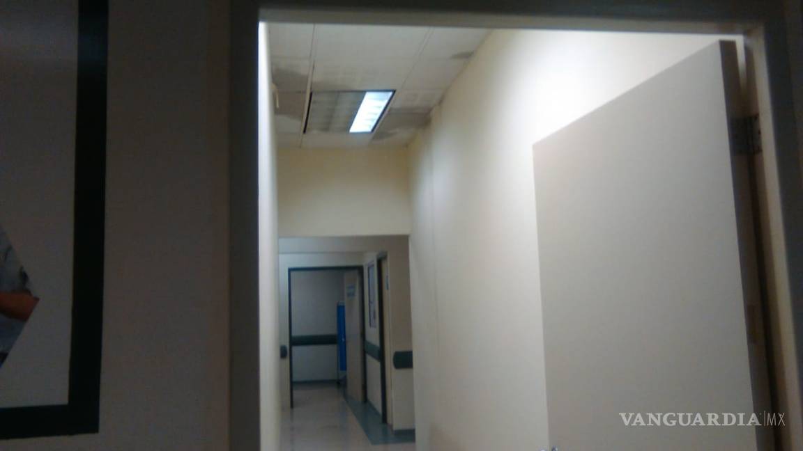 $!Lluvias revelan gran cantidad de goteras en el Centro Estatal del Adulto Mayor en Saltillo