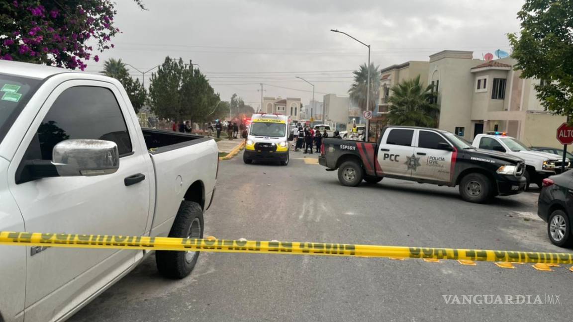 $!Autoridades resguardaron la zona para llevar a cabo las maniobras pertinentes.