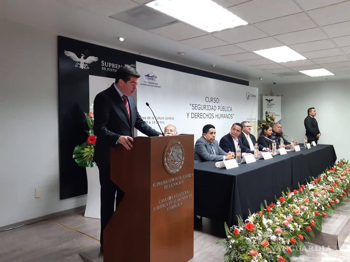 $!Imparte CDHEC curso a servidores públicos en Torreón