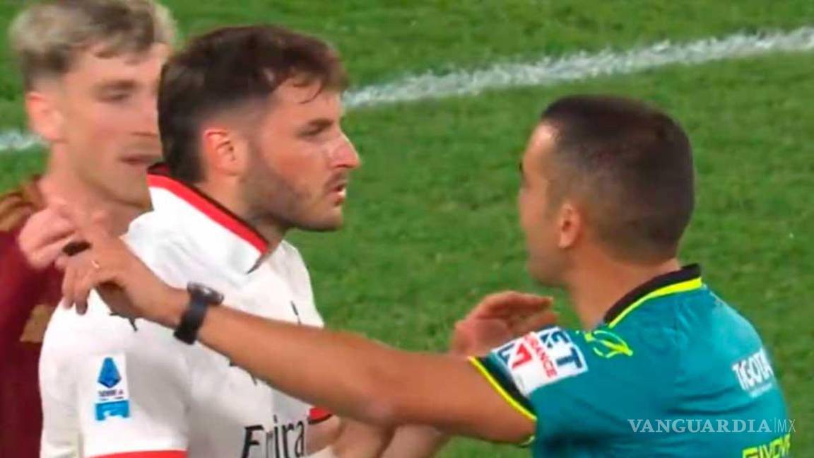 Codazo y expulsión: Santiago Giménez deja al Milan con diez en dura derrota ante la Roma