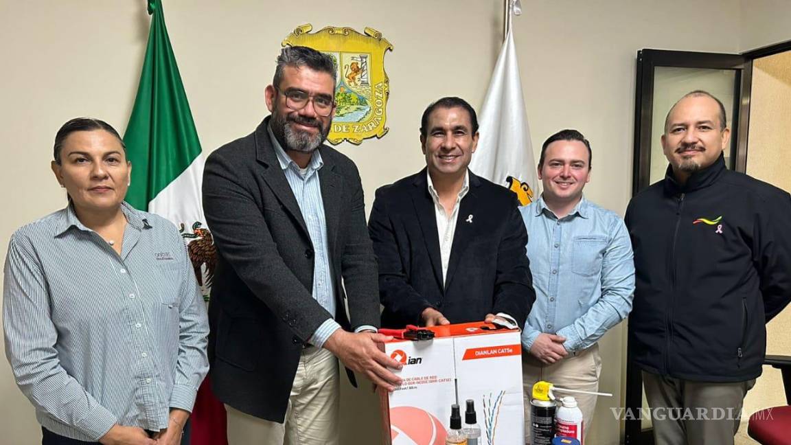 Recibe Colegio de Bachilleres de Coahuila equipo de cómputo en comodato