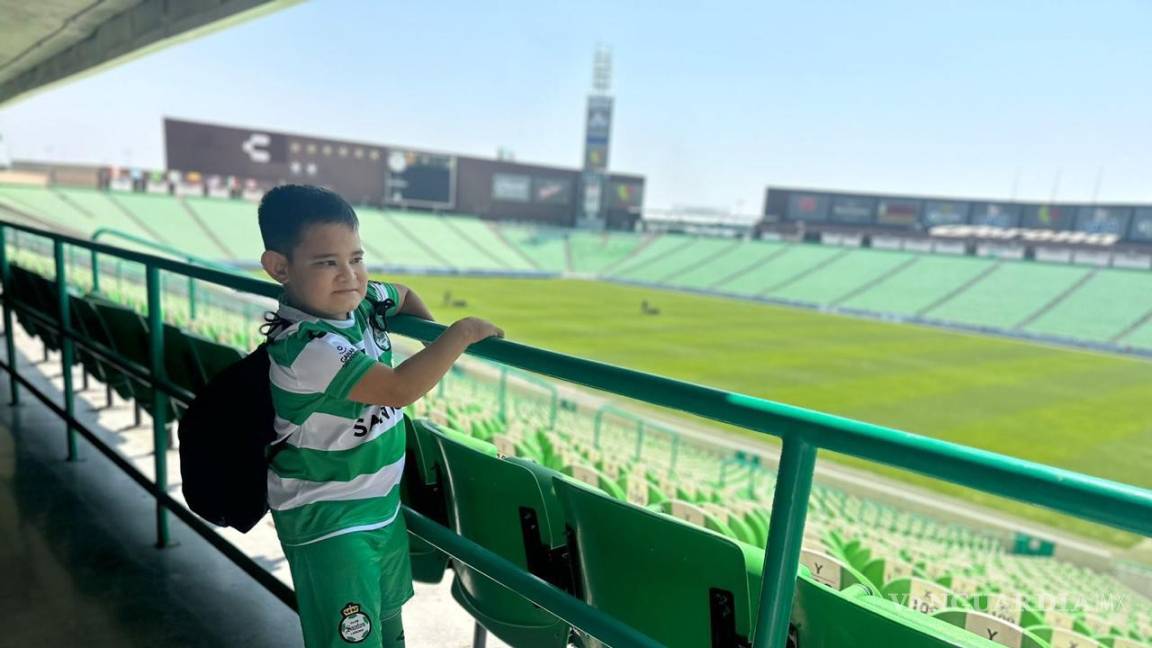 Coahuila: Los sueños sí se cumplen; niño con trasplante de riñón visitó el estadio del Santos Laguna