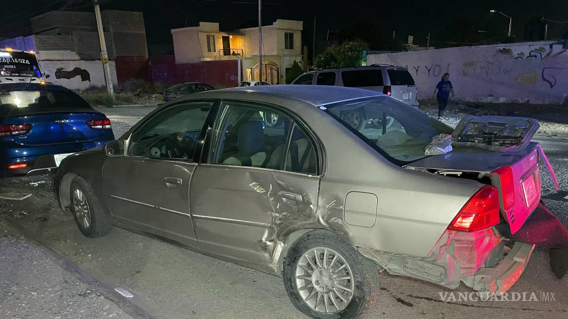 $!El accidente ocurrió en el cruce de la calle Soyula y bulevar Mirasierra.