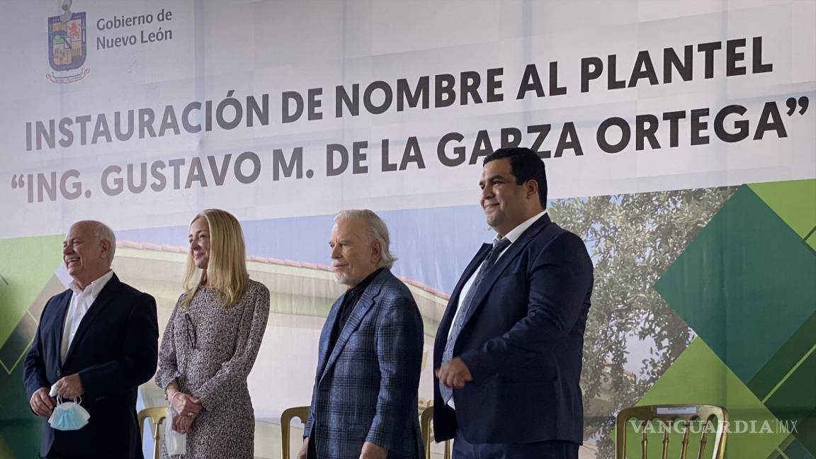 $!En reconocimiento a su filantropía, un plan del CONALEP lleva el nombre de Gustavo M. de la Garza Ortega.