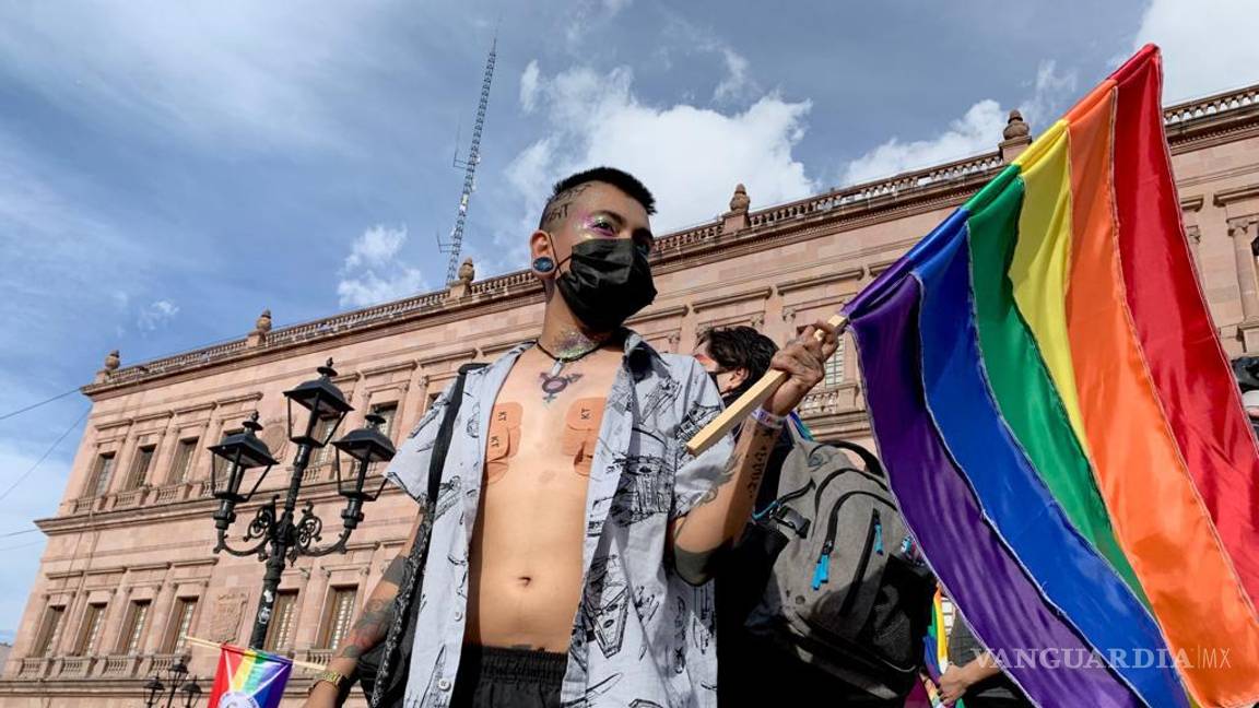 Miembros LGBTTTIQ+ tocan la puerta a partidos políticos