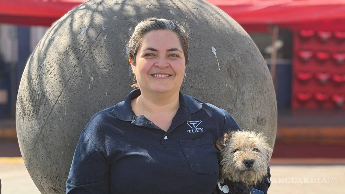 $!La visita de lomitos rescatados permitió acercar a los colaboradores de Tupy a la realidad que enfrentan los animales abandonados.