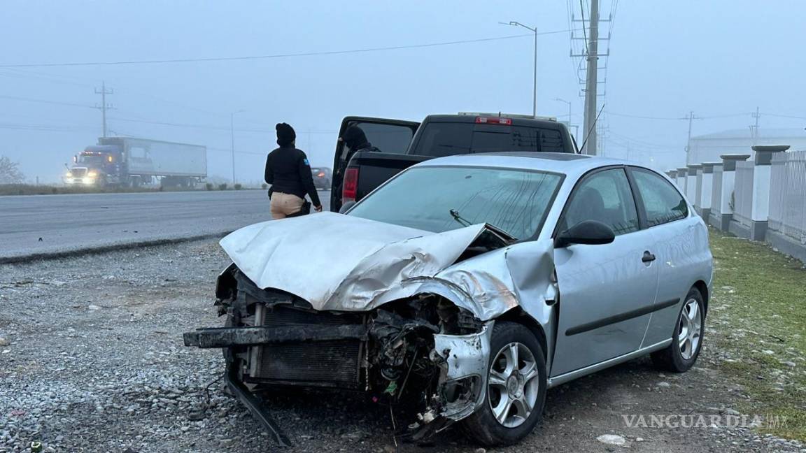 Se estrella contra tráiler y destruye su vehículo en libramiento OFT