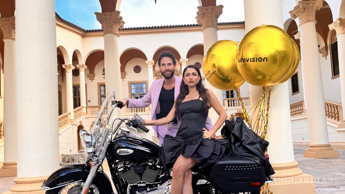 $!Los protagonistas de la versión moderna de “Los ricos también lloran”, Sebastián Rulli (i) y Claudia Martín en el Biltmore Hotel de Miami, Florida.