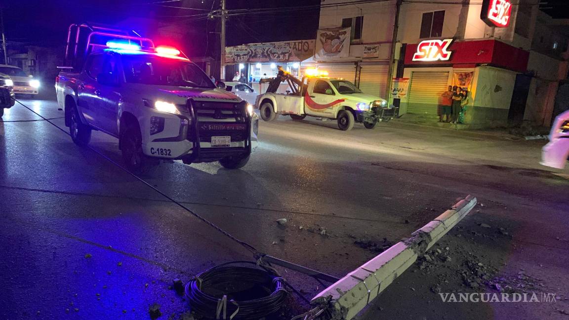 $!Elementos de Tránsito abanderaron la zona tras el accidente.
