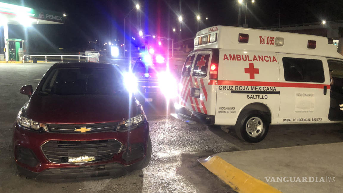 Falta de pericia hace que choque contra ambulancia