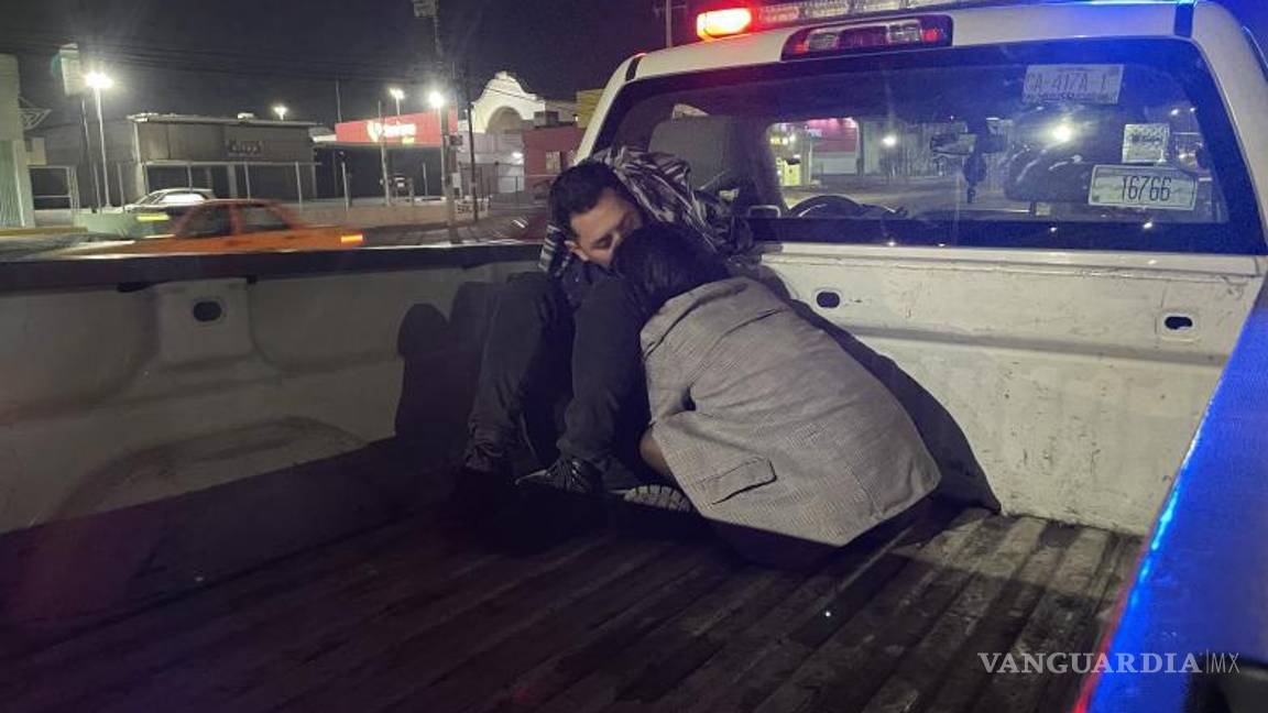 $!Elementos de Tránsito procedieron a la detención del conductor responsable para llevarlo a las celdas.