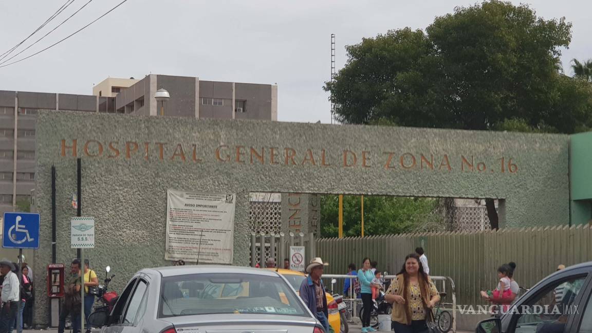 Protestan por falta de insumos para análisis en la clínica 16 del IMSS de Torreón