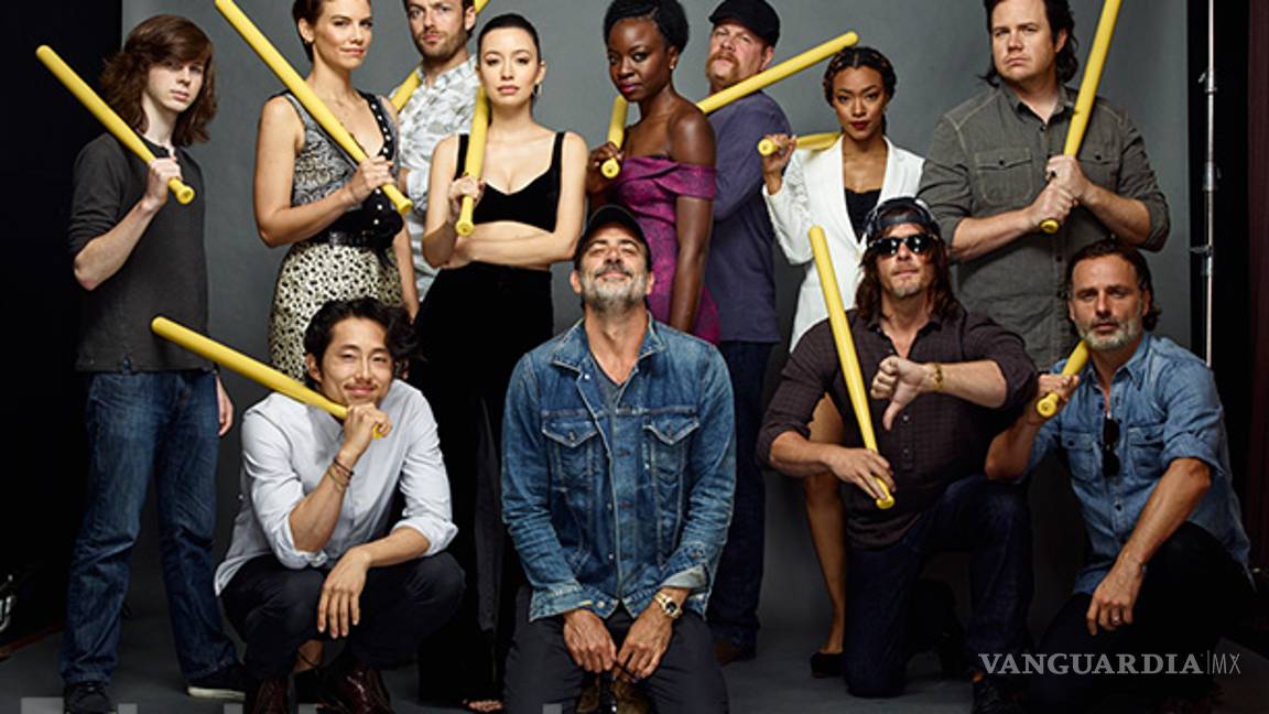 $!Elenco de ‘The Walking Dead’ golpea a Negan