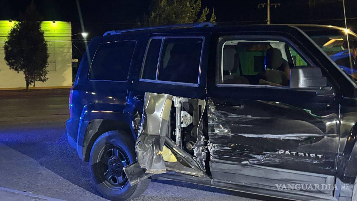 $!Testigos llamaron al 911 para solicitar ayuda tras el choque y la fuga del conductor.