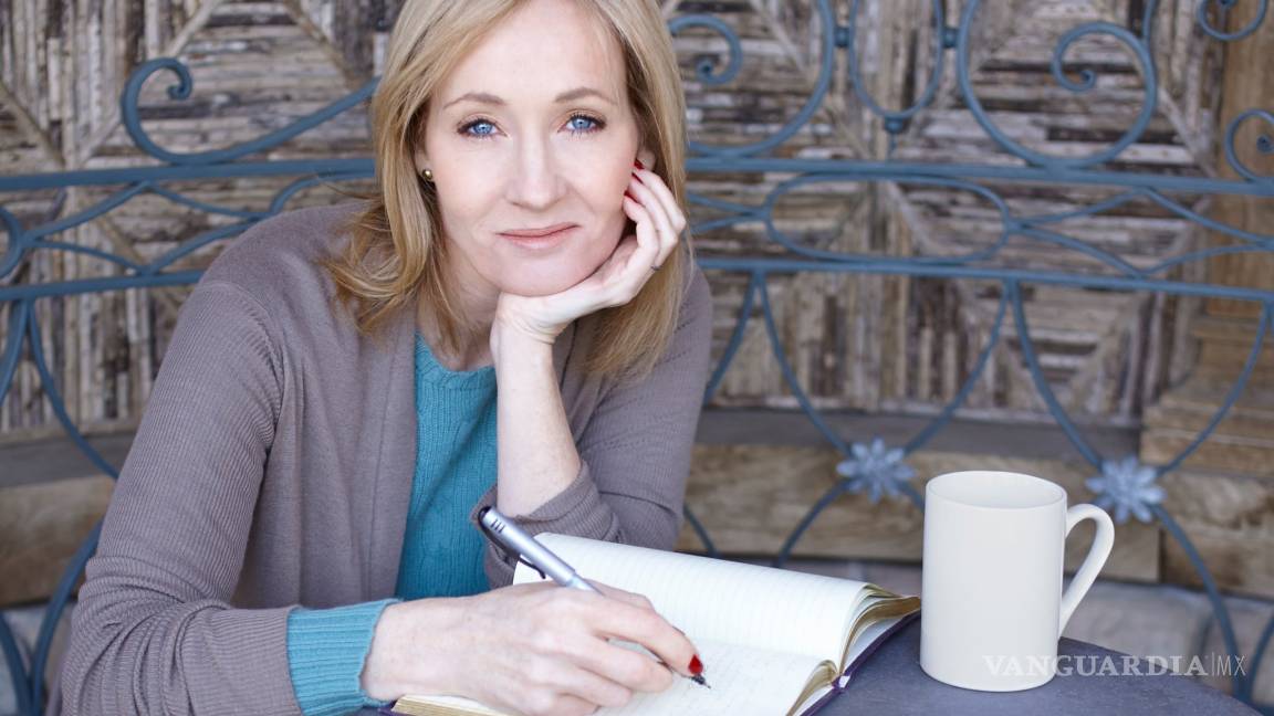Subastan manuscrito ilustrado de J.K. Rowling