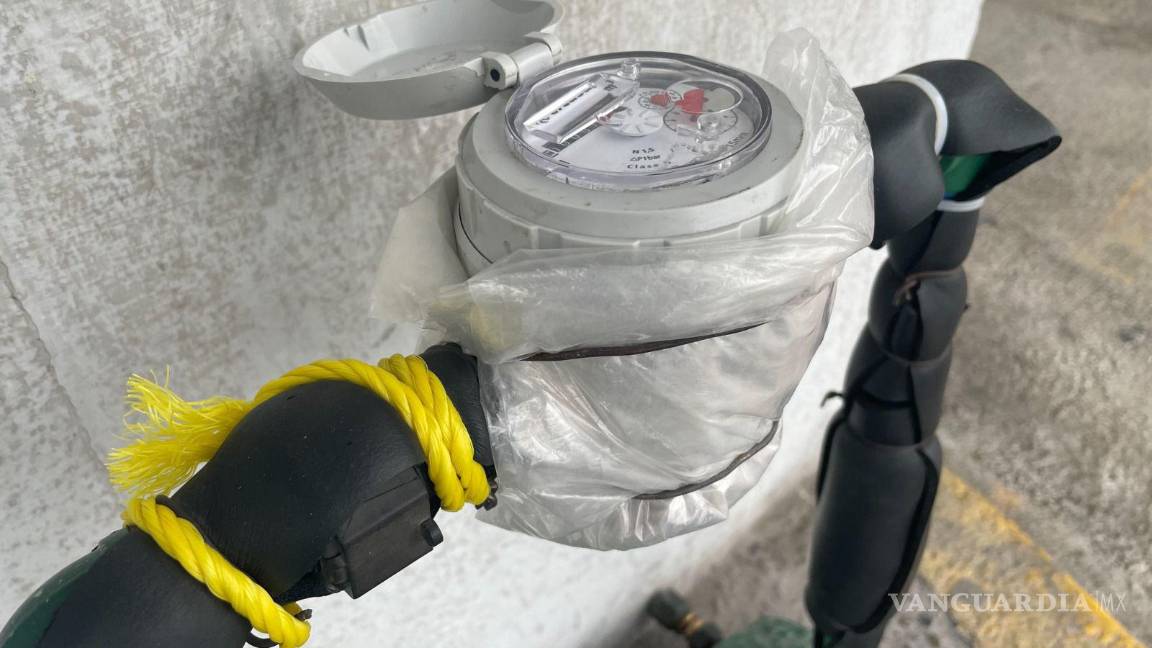 $!El SIMAS Monclova-Frontera informó que, tras el descenso de temperaturas por el Frente Frío número 30, no se han registrado daños en medidores de agua ni en la red domiciliaria exterior.