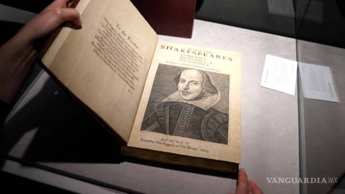Subastan libro en casi 10 mdd, contiene obras de Shakespeare