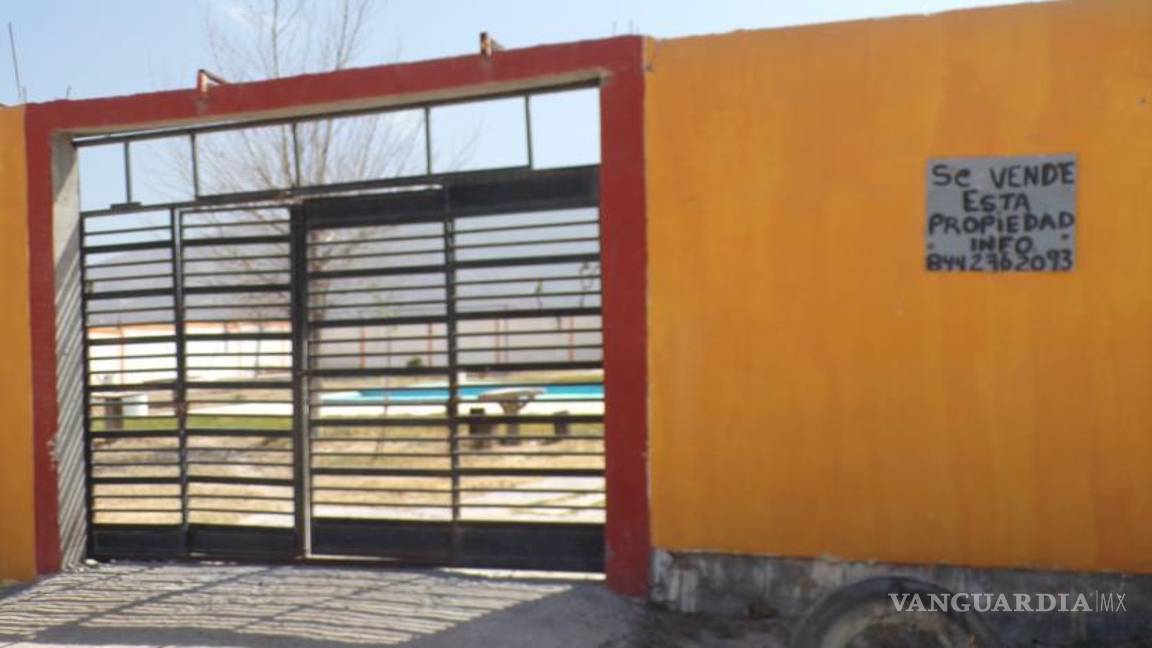 $!A pesar de la falta de servicios básicos, algunas construcciones ya se han levantado en la colonia Universidad Universo, creada por el invasor.