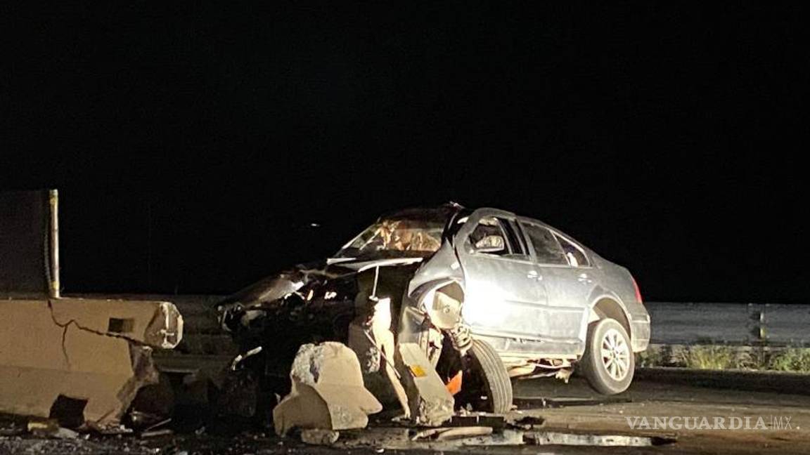 $!En chatarra quedó convertido el Jetta.