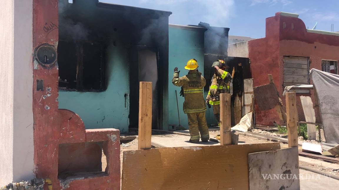 Arde casa en Saltillo, vecinos de Loma Linda aseguran que el siniestro fue causado