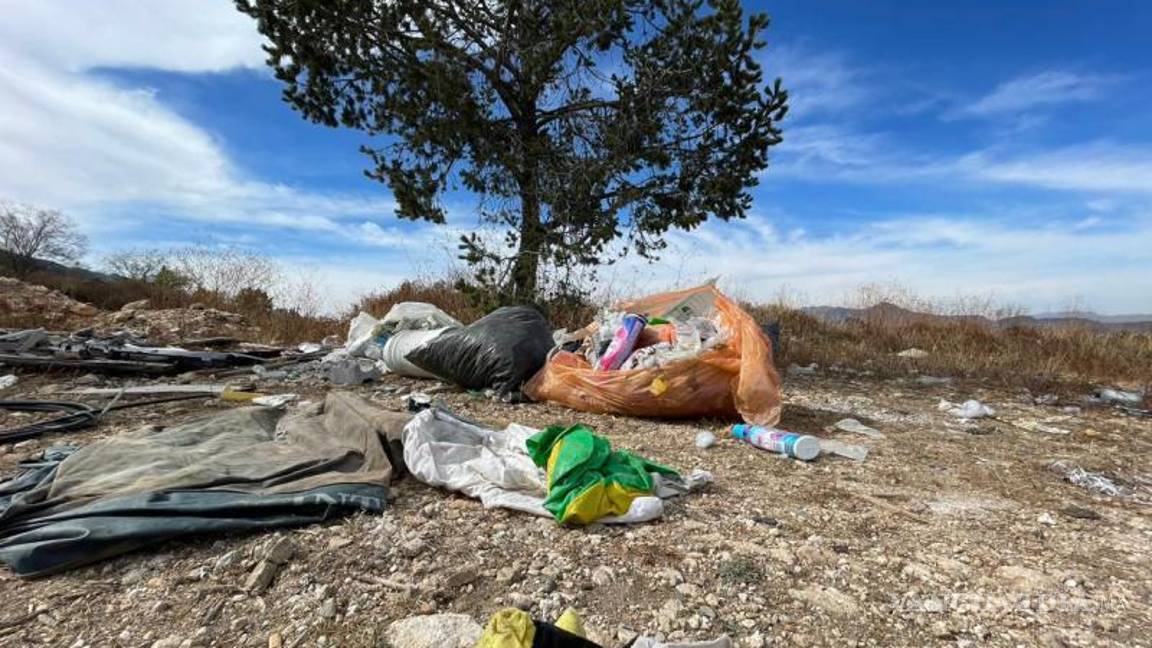 $!A pesar de que constantemente son recogidos los desechos, al poco tiempo el predio vuelve a convertirse en un basurero.
