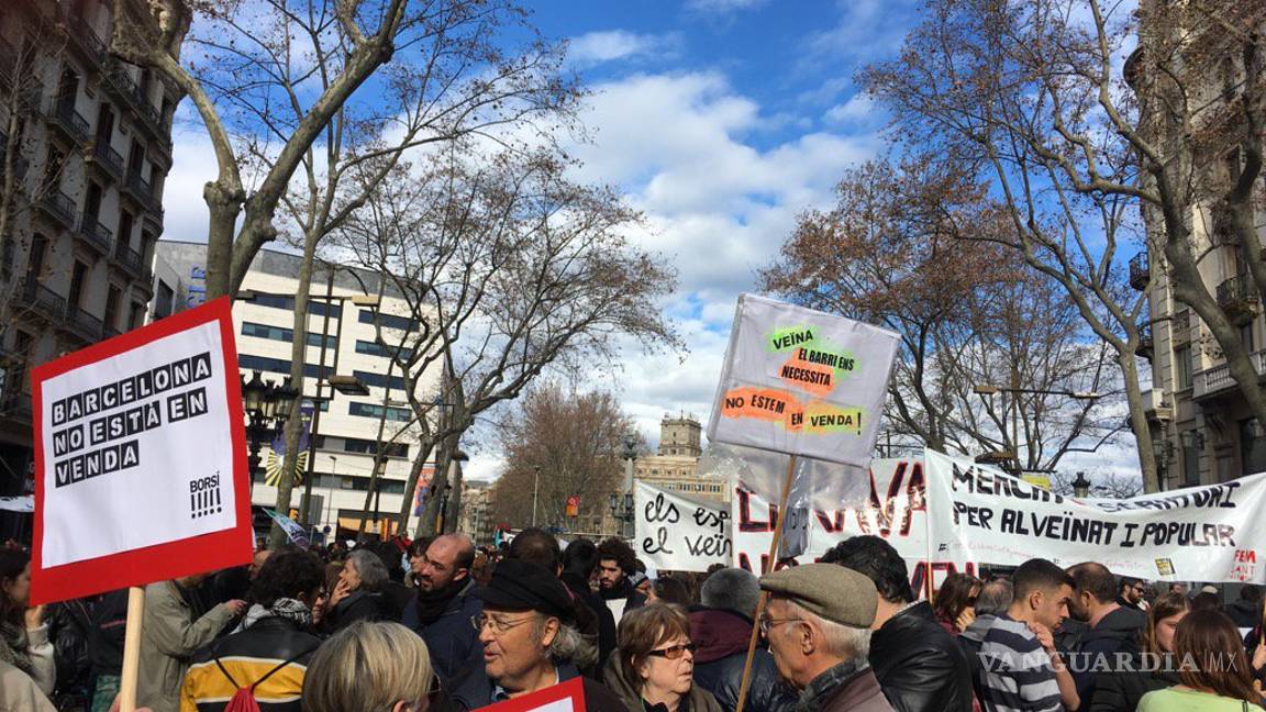 $!Habitantes de Barcelona protestan contra el turismo 'desbocado'