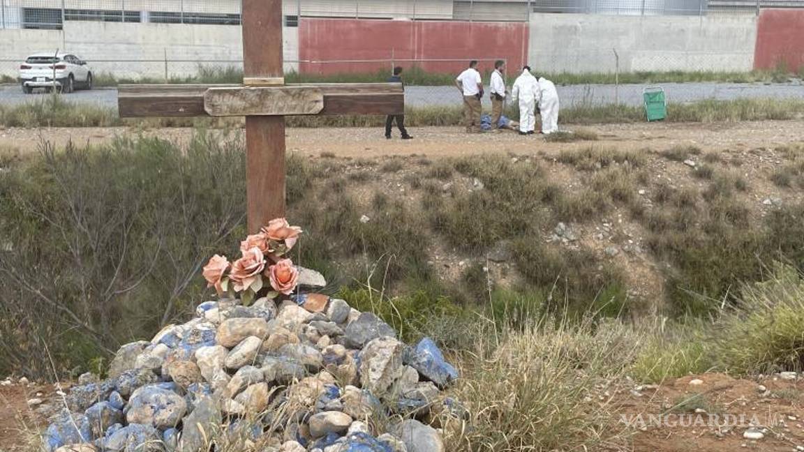 $!Peritos realizan las investigaciones en el lugar de los hechos.