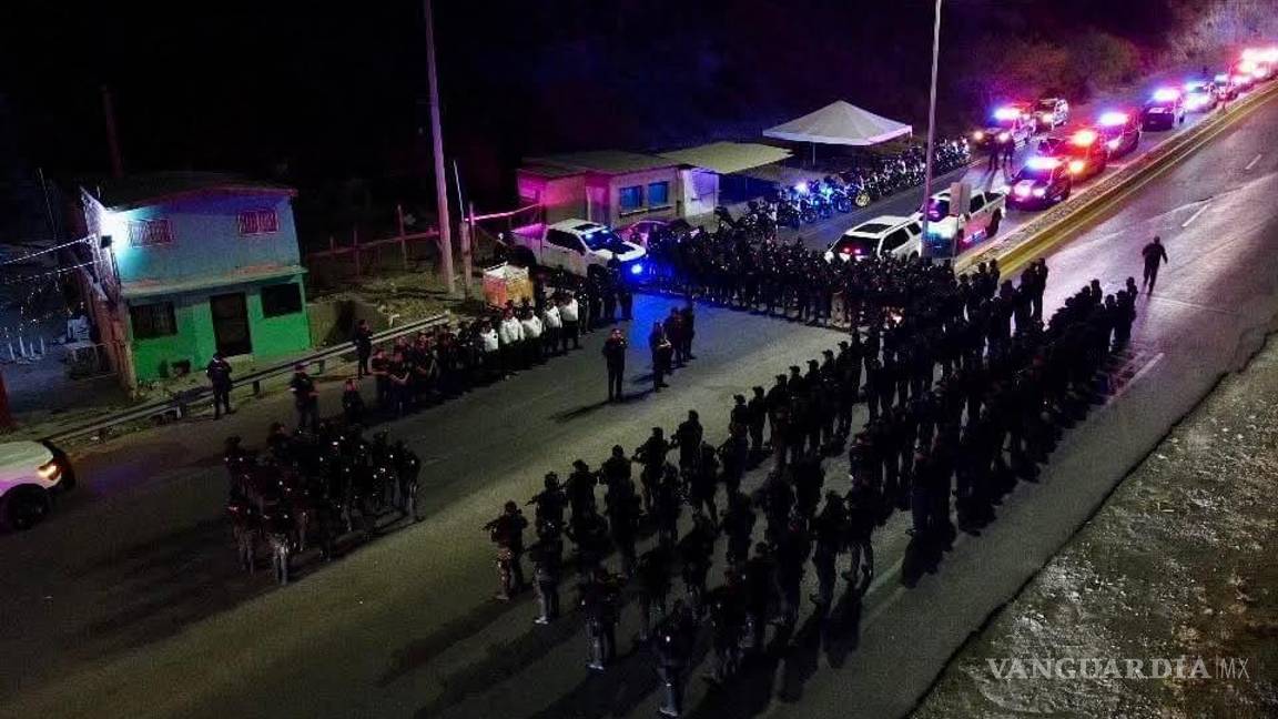 $!Elementos de seguridad y emergencia resguardaron a los 30 mil asistentes al Viacrucis en el Cerro de las Noas.