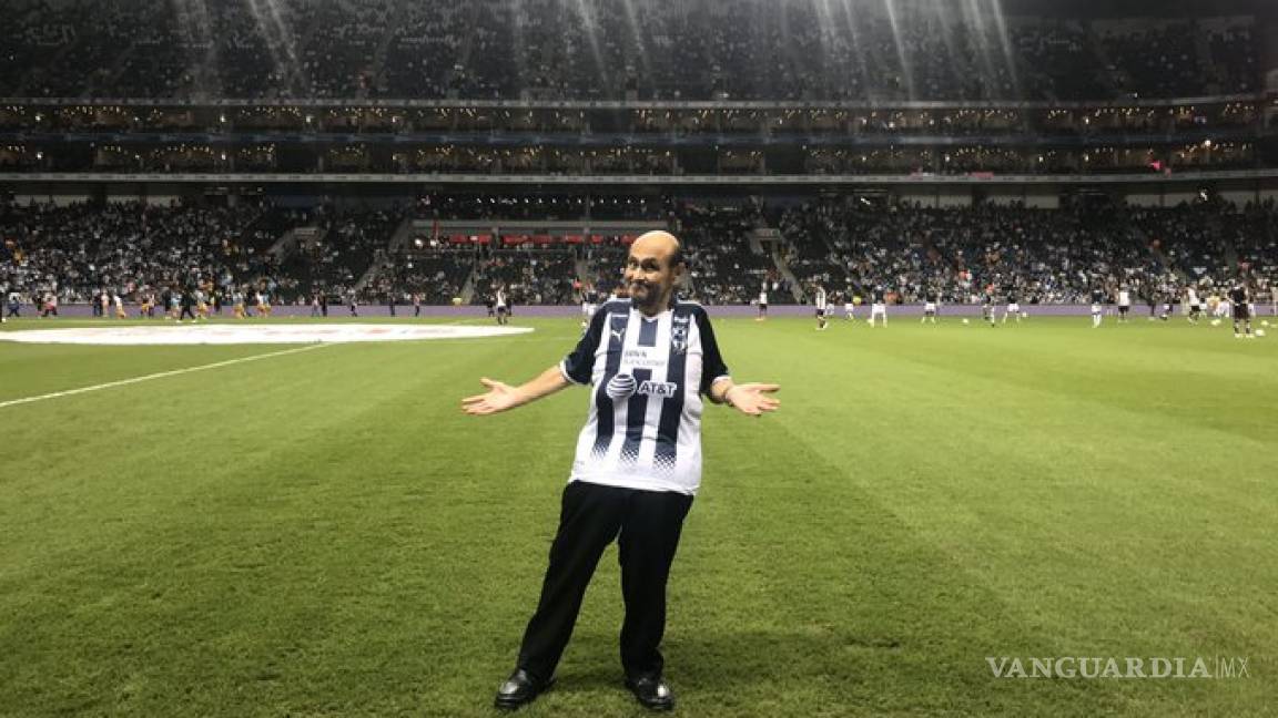 El 'Señor Barriga' presume título de Rayados y recuerda la vez que 'Don Ramón' apoyó al Monterrey