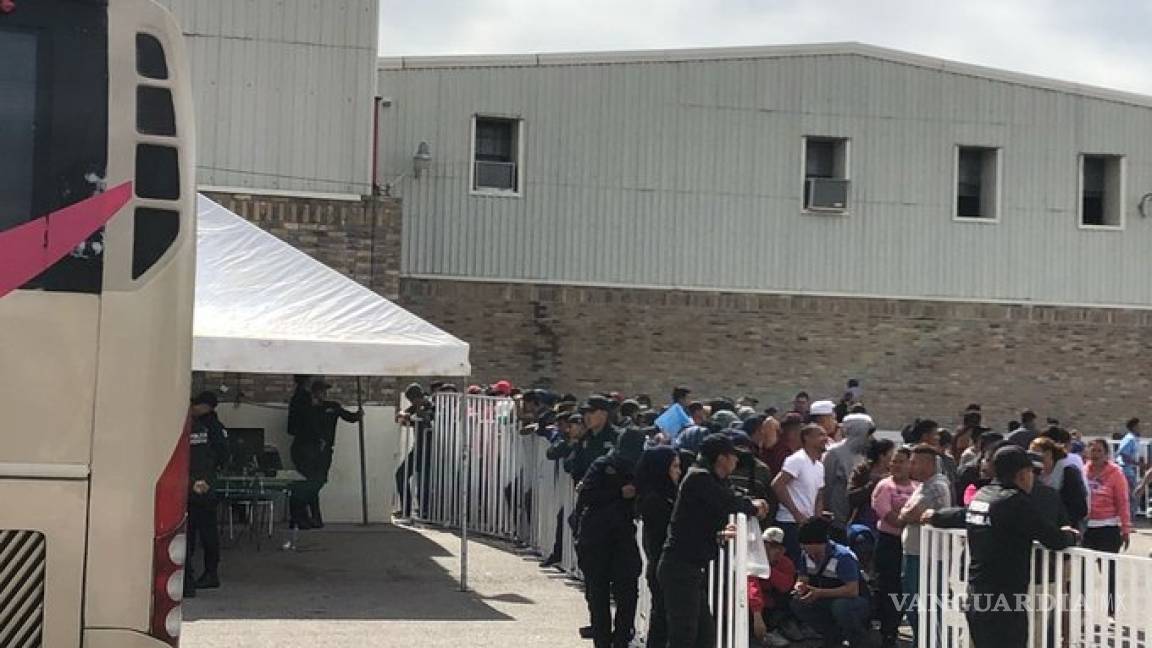 Ya sin migrantes, autoridades realizan clausura formal de albergue en Piedras Negras