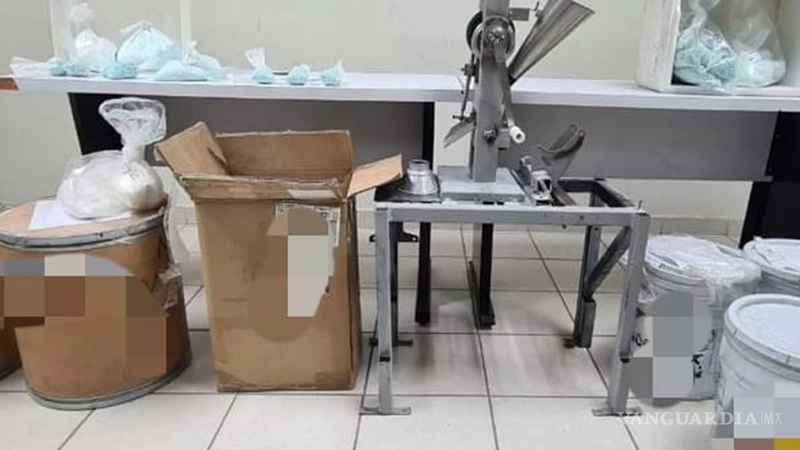 $!En operativos federales han decomisado empastilladoras utilizadas para la producción de fentanilo.