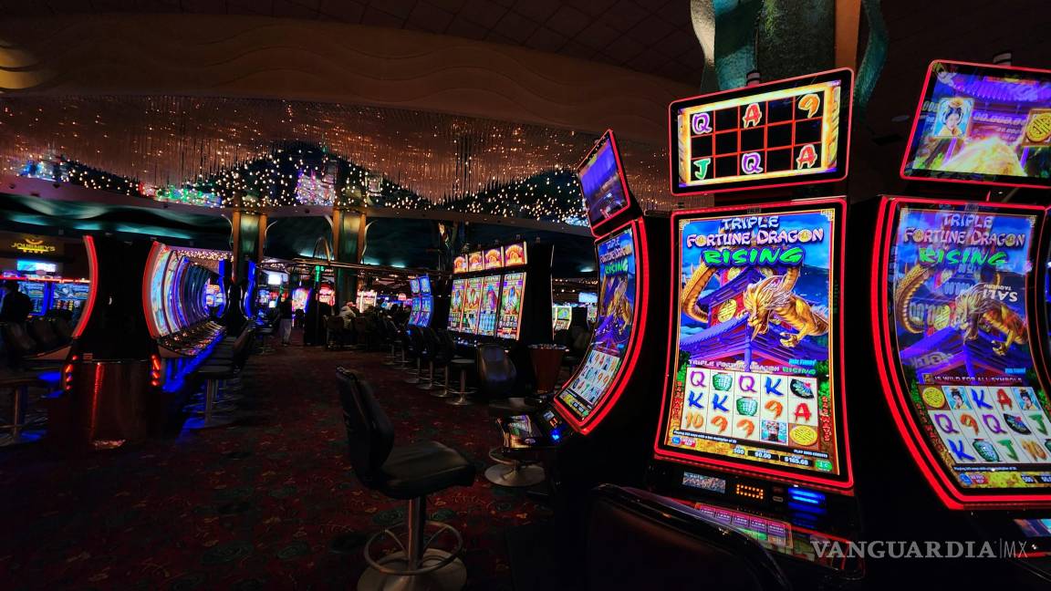 $!Las autoridades dieron a conocer que el esquema de presunto lavado de dinero se apoyaba en intermediarios de bajos ingresos para transferir recursos a cambio de una comisión, lo que permitió ocultar el origen de los fondos provenientes de actividades de apuestas.